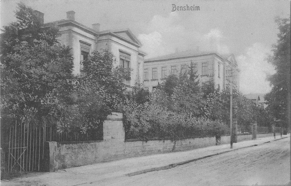 Das Bensheimer Gymnasium um 1910 in der Darmstädter Straße, Bensheim