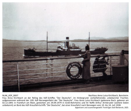 Kennung: NLAK_KDF_0007.jpg; Frau Anna Kirchbach an der Reling des KdF-Schiffes 