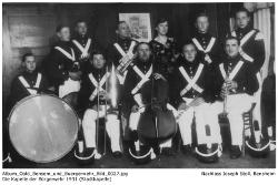 Mitglieder der Kapelle von "Oald Bensem", hier in der Uniform der 1931 gegründeten Bürgerwehr der Heimatvereinigung. Personen unbekannt.